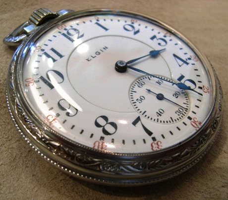 １９１４年製のエルジンの懐中時計 - ル・ボナー